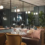 Dandy Paris