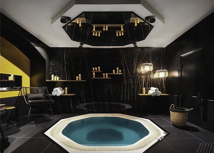 Hotel Dandy Paris
